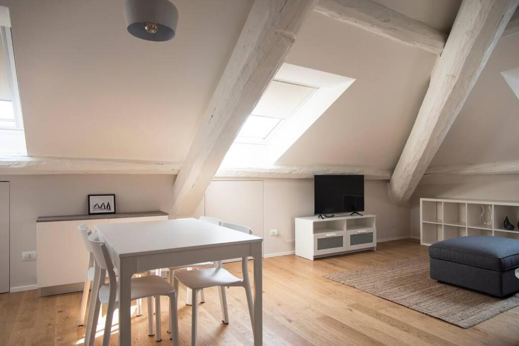 Breathtaking Castle View Youhosty - Quintino Sella Appartement *